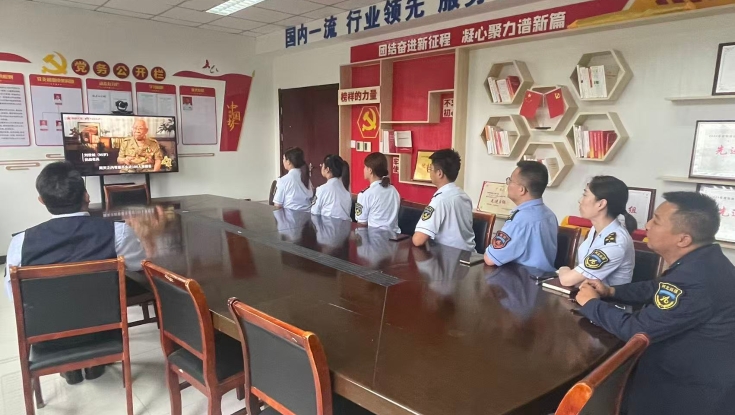 白草畔收费站组织学习刘世钺事迹 凝聚岗位奋进力量