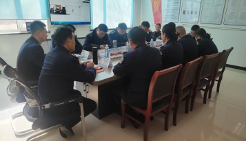 百里峡收费站党支部举办专题党课 探讨将党的决策部署转化为工作动力